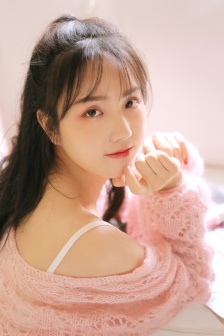 在公交车上弄到高c了最后一排电影